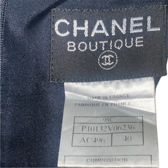 Chanel 1998 LBD 100% wool dress lined 100% silk sz 40EU/8 US 1 flaw noted in pic - Picture 4 of 7